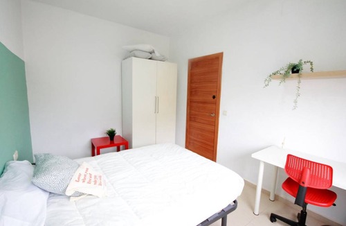 La Maternitat i Sant Ramon Resort | 120 m² Private room ∙ 1 bedroom ∙ 1 guest