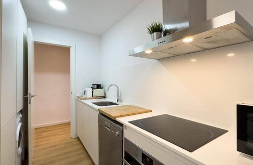 Sants Apartment | 125 m² Apartment ∙ 4 bedrooms ∙ 10 guests