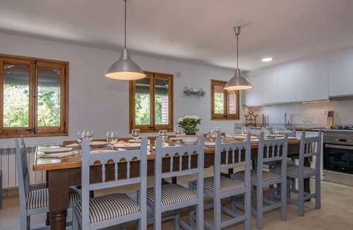 Castellnou de Bages Cottage | 145 m² Cabin ∙ 3 bedrooms ∙ 6 guests