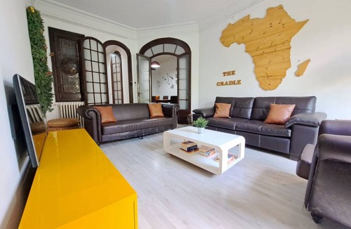 Hostafrancs Apartment | 150 m² Apartment ∙ 4 bedrooms ∙ 7 guests
