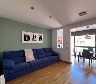 Sant Feliu de Llobregat House | 150 m² House ∙ 4 bedrooms ∙ 8 guests