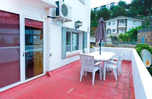 Castelldefels House | 150 m² House ∙ 7 bedrooms ∙ 14 guests