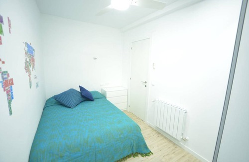 Sants-Badal Resort | 150 m² Private room ∙ 1 bedroom ∙ 1 guest