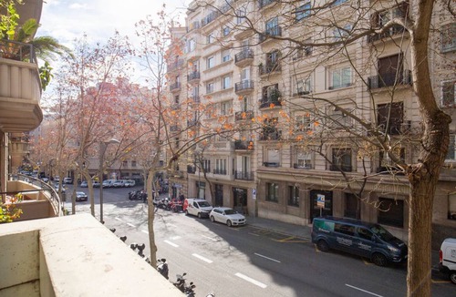 Sant Gervasi Apartment | 156 m² Apartment ∙ 4 bedrooms ∙ 7 guests