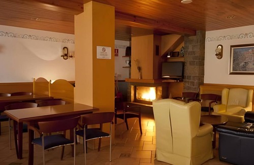 Baga Hotel | 16 m² Hotel ∙ 3 guests