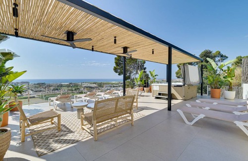 Santa Susanna Villa | 160 m² Villa ∙ 4 bedrooms ∙ 8 guests