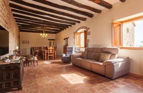 Sant Mateu de Bages House | 180 m² House ∙ 4 bedrooms ∙ 13 guests