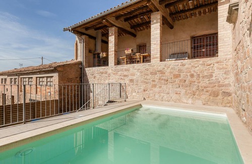 Sant Mateu de Bages House | 180 m² House ∙ 4 bedrooms ∙ 12 guests