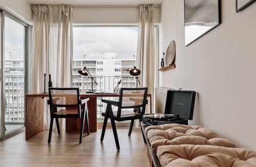 Sarria Apartment | 183 m² Apartment ∙ 5 bedrooms ∙ 8 guests