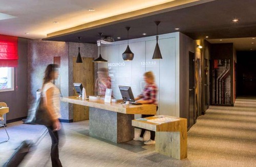 Castelldefels Hotel | 20 m² Hotel ∙ 127 guests