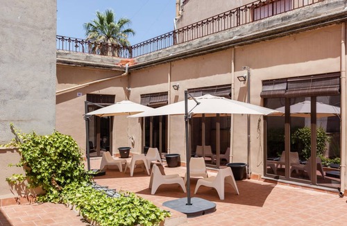 Vilafranca del Penedes Apartment | 200 m² Apartment ∙ 2 bedrooms ∙ 5 guests