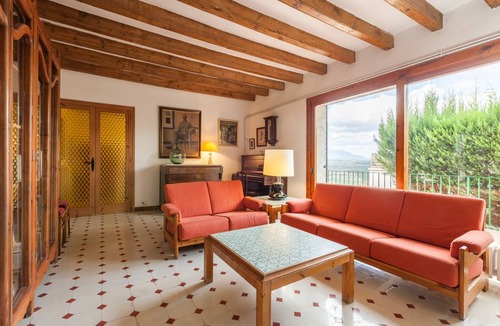 Gelida House | 200 m² House ∙ 6 bedrooms ∙ 9 guests