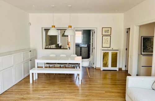 Sant Cugat del Valles House | 210 m² House ∙ 5 bedrooms ∙ 6 guests