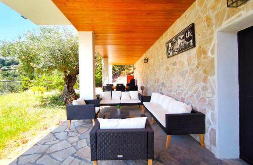 Collsacreu Villa | 224 m² Villa ∙ 3 bedrooms ∙ 6 guests
