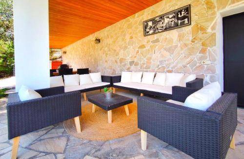 Collsacreu Villa | 224 m² Villa ∙ 3 bedrooms ∙ 6 guests