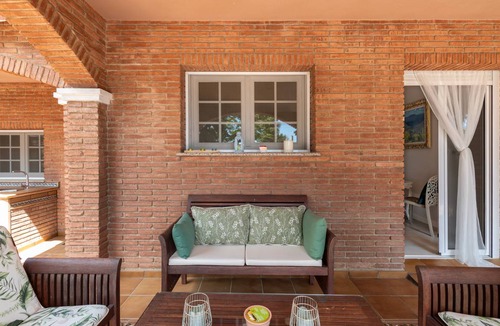 Pacs del Penedes House | 250 m² House ∙ 5 bedrooms ∙ 7 guests
