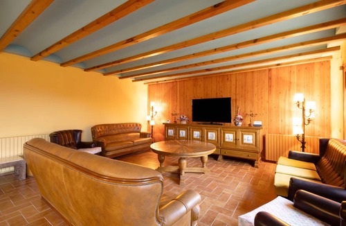 Avia House | 250 m² House ∙ 5 bedrooms ∙ 25 guests
