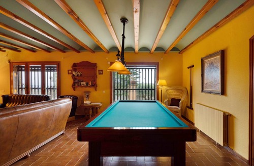 Avia House | 250 m² House ∙ 5 bedrooms ∙ 25 guests