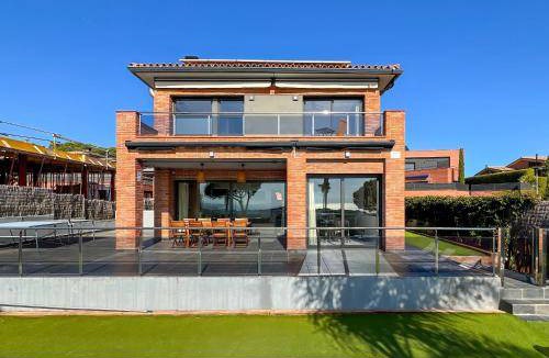 Caldes d'Estrac Villa | 250 m² Villa ∙ 4 bedrooms ∙ 8 guests