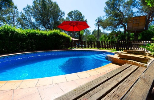 Vacarisses Villa | 250 m² Villa ∙ 5 bedrooms ∙ 9 guests
