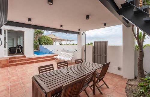 Castelldefels Villa | 250 m² Villa ∙ 4 bedrooms ∙ 10 guests