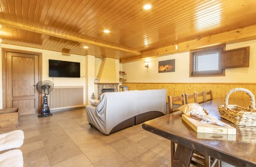 Santa Maria de Merles House | 258 m² House ∙ 5 bedrooms ∙ 15 guests