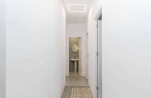 El Prat de Llobregat Resort | 290 m² Private room ∙ 1 bedroom ∙ 1 guest