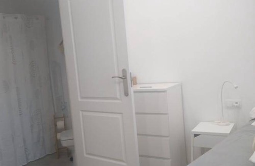 El Prat de Llobregat Resort | 290 m² Private room ∙ 1 bedroom ∙ 1 guest