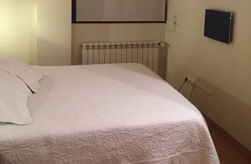 Sant Cugat del Valles Condo | 3 Rooms and pool / close to the city and mountain