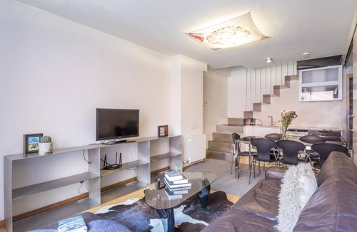 el Fort Pienc Apartment | 3 rooms Barrio Gotico Duplex, Terrace and Pool - 8 pax - Free WiFi
