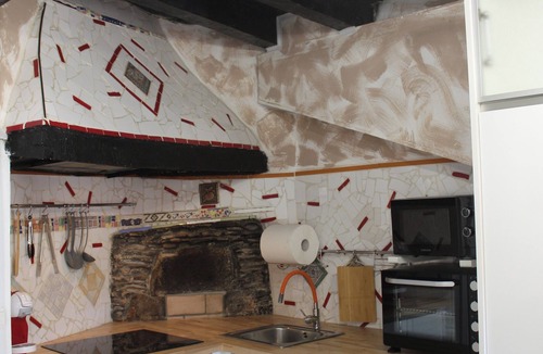 Monistrol de Montserrat House | 3-Story Gaudi Building with Montserrat Stone