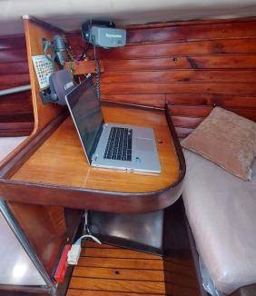 Sitges Boat Rental | 30 m² Houseboat ∙ 1 bedroom ∙ 5 guests
