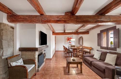 Sagas House | 300 m² Farmhouse ∙ 6 bedrooms ∙ 16 guests