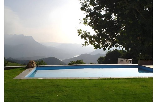 Berga House | 300 m² House ∙ 4 bedrooms ∙ 8 guests