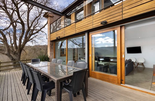 Santa Maria de Merles House | 300 m² House ∙ 6 bedrooms ∙ 14 guests