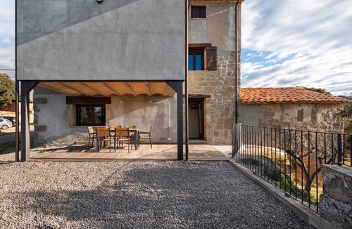 Casserres House | 300 m² House ∙ 6 bedrooms ∙ 16 guests