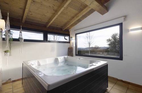 Berga House | 300 m² House ∙ 9 bedrooms ∙ 18 guests