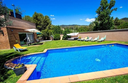 Can Vinyals Villa | 300 m² Villa ∙ 5 bedrooms ∙ 14 guests