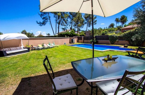 Can Vinyals Villa | 300 m² Villa ∙ 5 bedrooms ∙ 14 guests