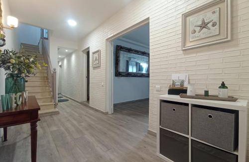 Castelldefels Villa | 310 m² Villa ∙ 5 bedrooms ∙ 15 guests