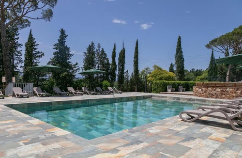 Tordera Villa | 330 m² Villa ∙ 5 bedrooms ∙ 12 guests
