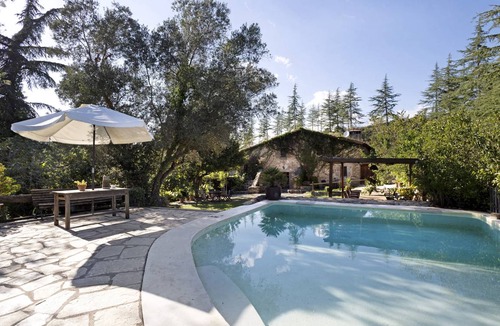 Llinars del Valles House | 350 m² House ∙ 4 bedrooms ∙ 11 guests