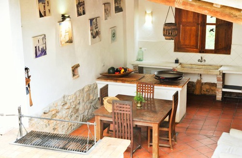 Els Hostalets de Pierola House | 350 m² House ∙ 6 bedrooms ∙ 16 guests