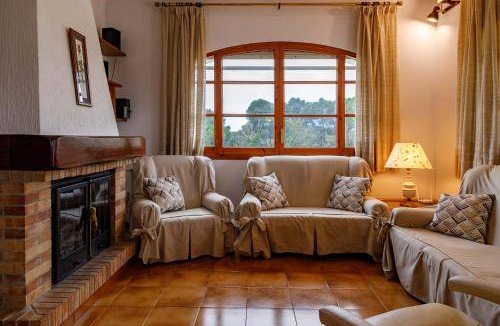 El Pla del Penedes Villa | 350 m² Villa ∙ 6 bedrooms ∙ 12 guests