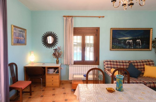 Castellet i la Gornal Villa | 380 m² Villa ∙ 7 bedrooms ∙ 14 guests