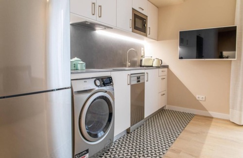 Collblanc y La Torrassa Apartment | 4.1 Stylish Duplex with wonderful terrace