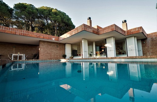 Sant Feliu de Codines House | 400m2 swimming pool. Architect Coderch. 35min BCN