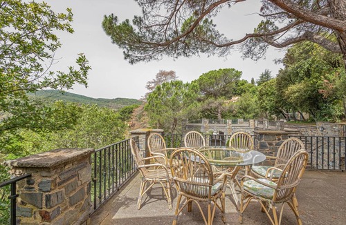 Sant Quirze Safaja House | 450 m² House ∙ 5 bedrooms ∙ 11 guests