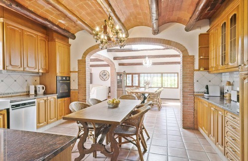 Tordera Villa | 492 m² Villa ∙ 12 bedrooms ∙ 28 guests