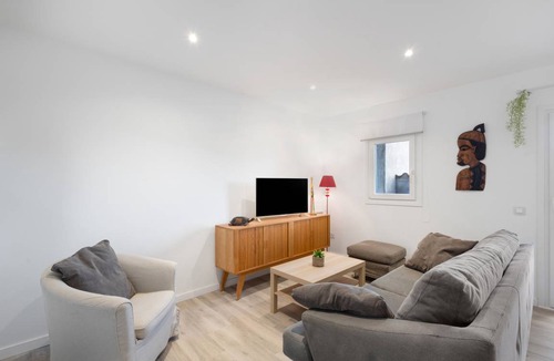 Sant Marti de Tous Apartment | 65 m² Apartment ∙ 2 bedrooms ∙ 4 guests